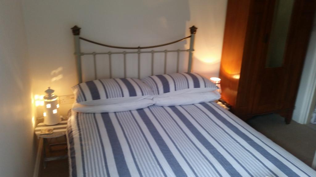 Fanny Fudge Guest House Веймут Екстер'єр фото