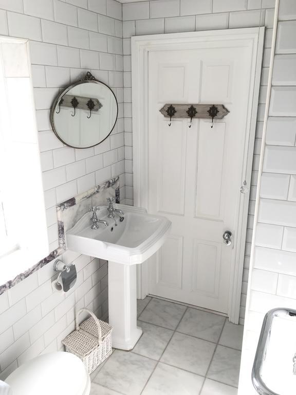 Fanny Fudge Guest House Веймут Екстер'єр фото